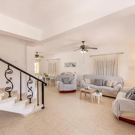 Ayia Thekla Sea Breeze Villa