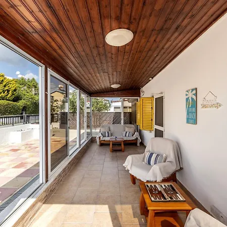 Villa Ayia Thekla Sea Breeze *