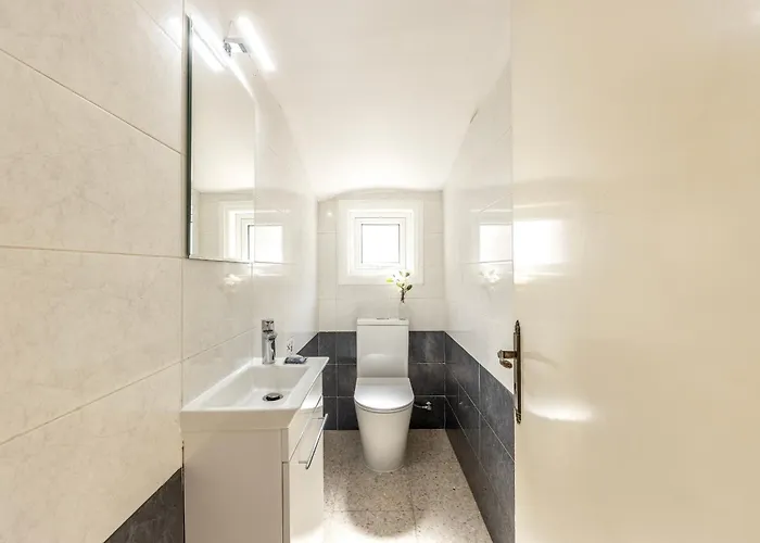 别墅 Ayia Thekla Sea Breeze 圣纳帕