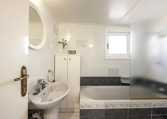 Ayia Thekla Sea Breeze 别墅