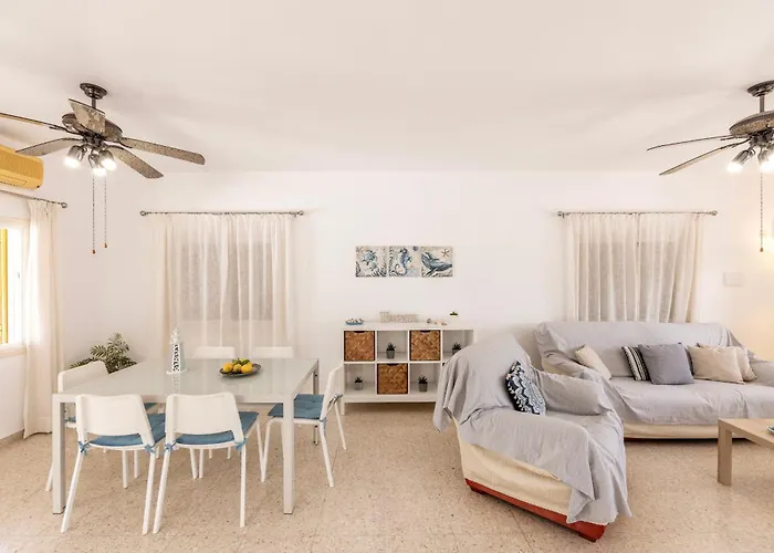 Ayia Thekla Sea Breeze