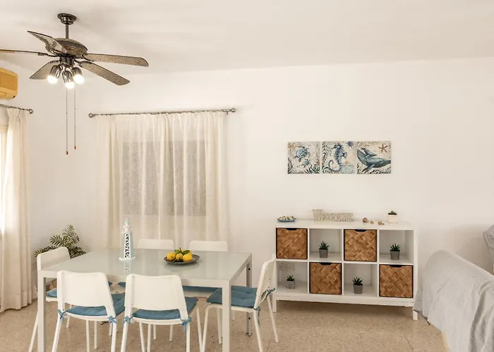 别墅 Ayia Thekla Sea Breeze