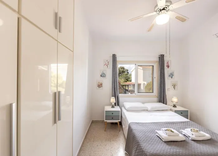 别墅 Ayia Thekla Sea Breeze 圣纳帕