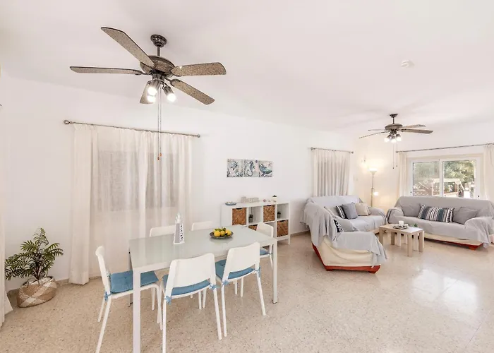 Ayia Thekla Sea Breeze * 圣纳帕