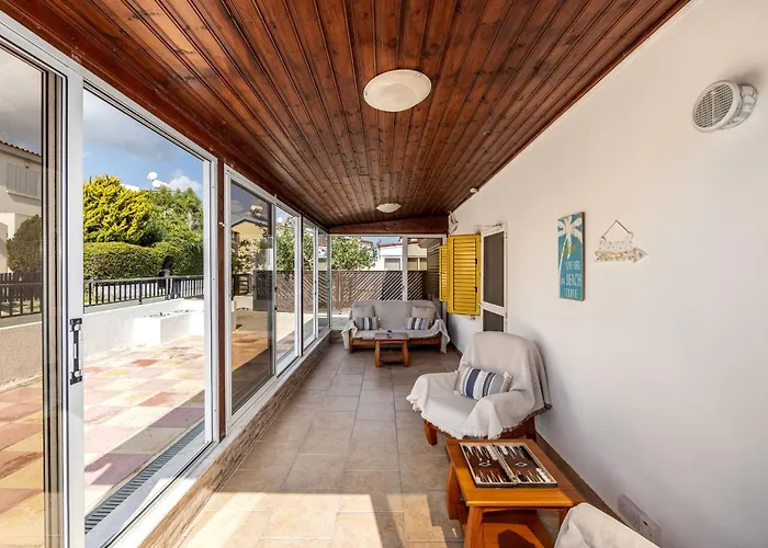 别墅 Ayia Thekla Sea Breeze *