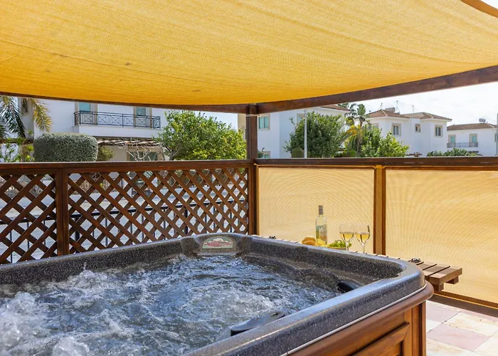 别墅 Ayia Thekla Sea Breeze *