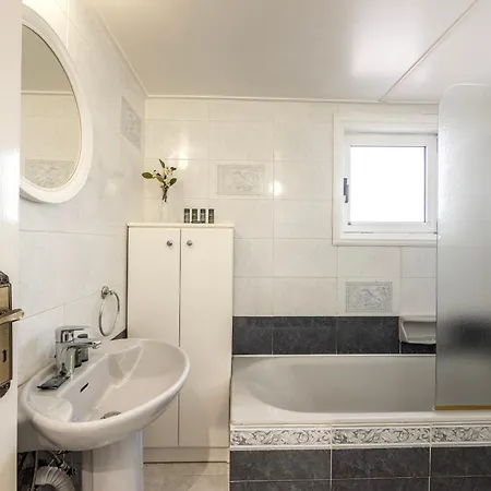 Ayia Thekla Sea Breeze Villa