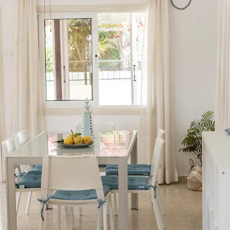 Ayia Thekla Sea Breeze Villa *